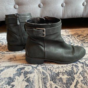 Chic & Practical COLE HAAN Rain Boots, Size 8 1/2